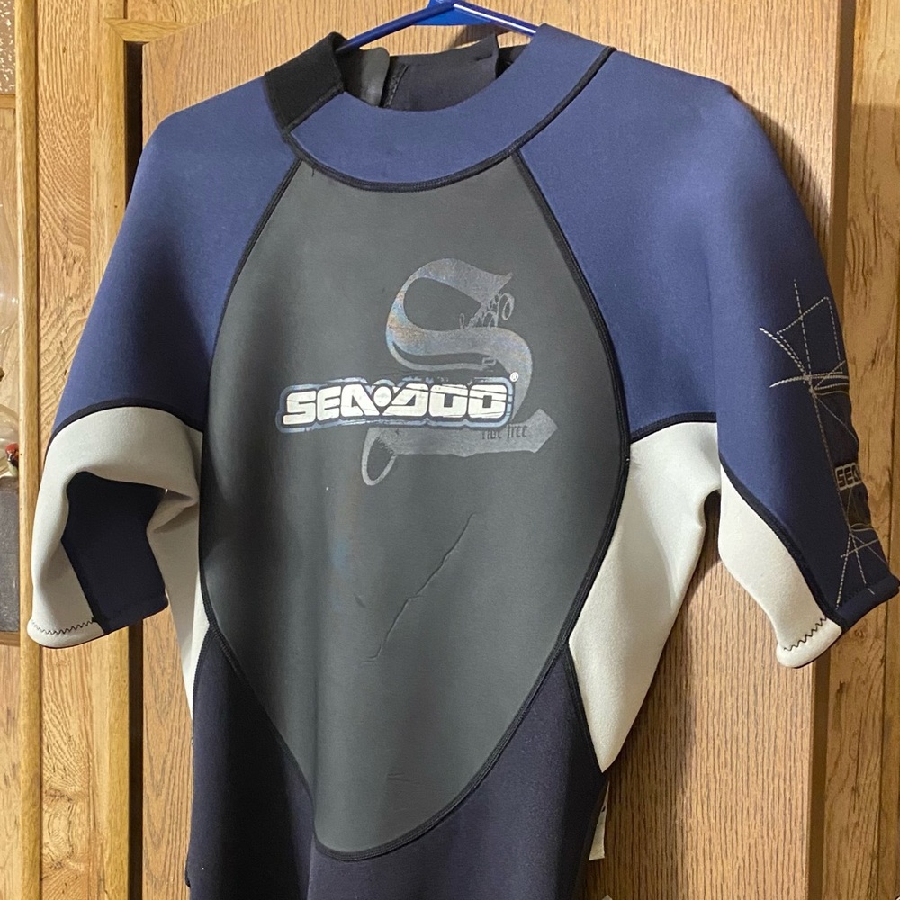 Men’s SeaDoo Large Wetsuit